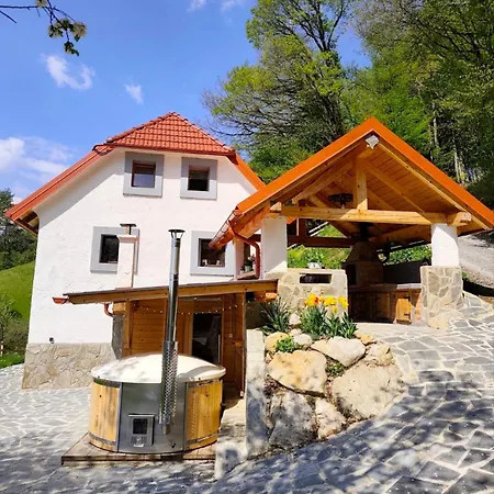 度假居 Kmetija Karnicnik-kmecka Hisa Matejka With Hot Tub&sauna *